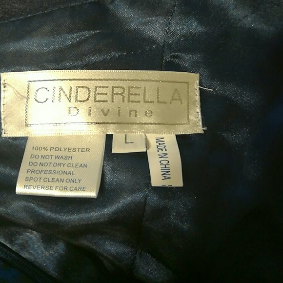 Gorgeous Navy Blue Gown in Sz L - Picture 4 of 4